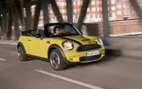 MINI CABRIO R57