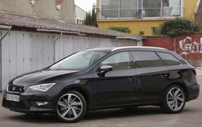 Alfombra cubeta protector maletero EXTREM para SEAT Leon ST IV KL  Sportstourer eTSI desde 2020