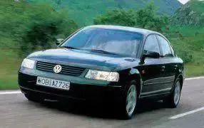 PASSAT con reposabrazos trasero