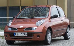 MICRA ACENTA 3 Puertas